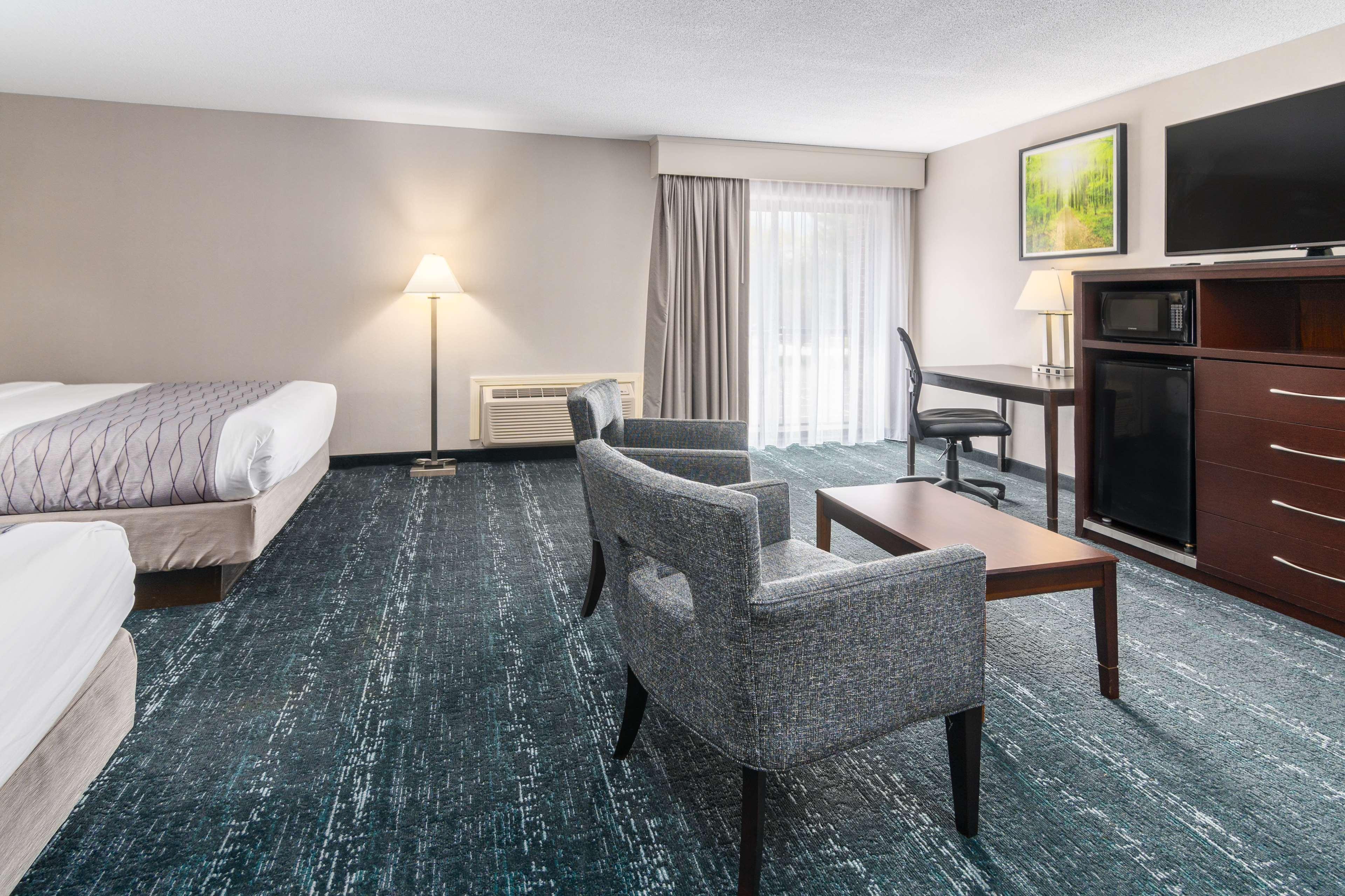 Best Western Plus Keene Hotel Exterior foto